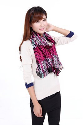 【2014供應新款時尚交織棉麻絲巾批發(fā) 彩色幾何圖長款圍巾批發(fā)】價格,廠家,圖片,圍巾,蘇州合仕德服裝服飾-